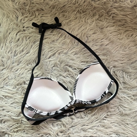 Xhilaration Black & White Printed Push Up Halter Swimsuit Top Small - Picture 6 of 10